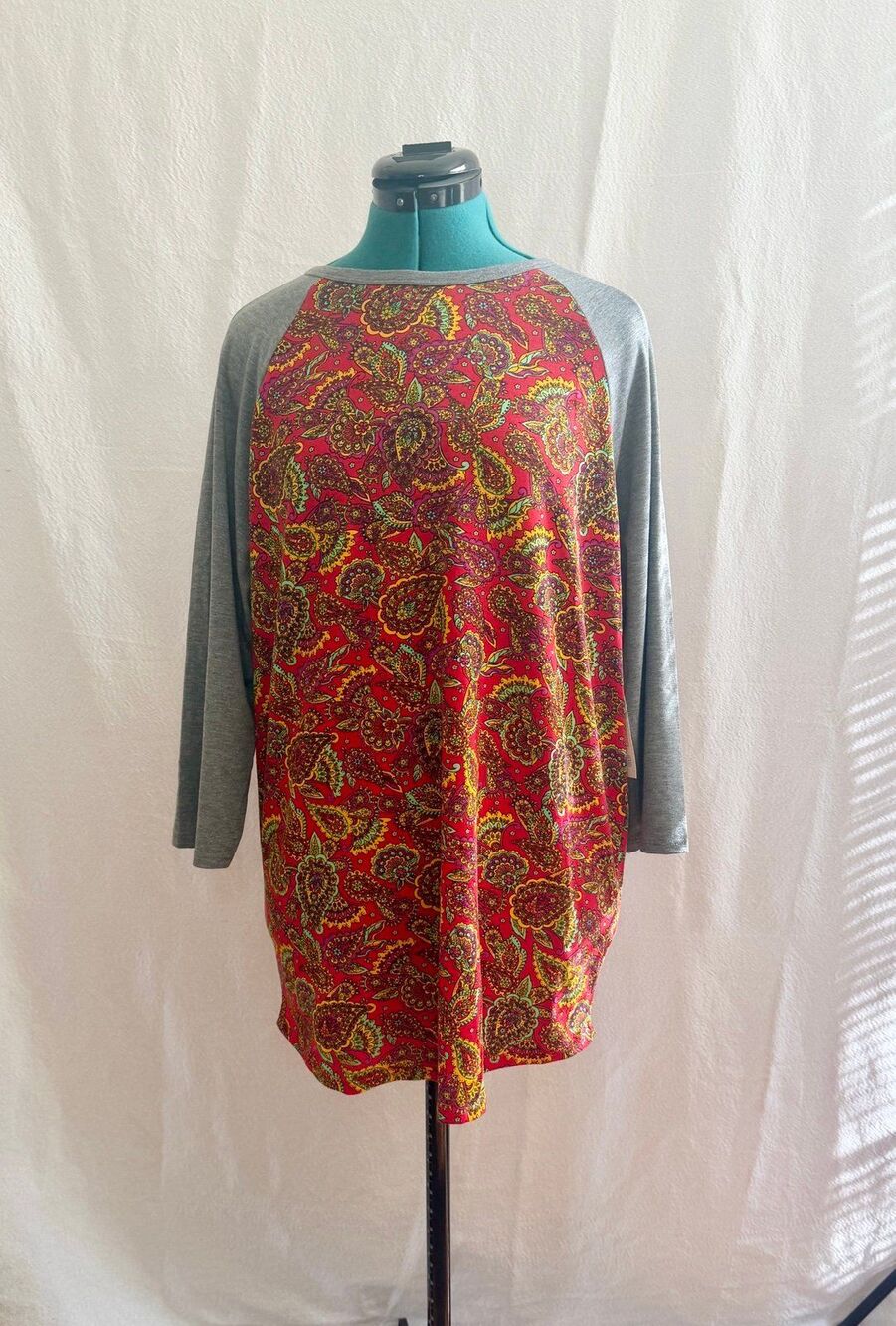 NWT Lularoe Randy top size extra large. Brand new with tags.